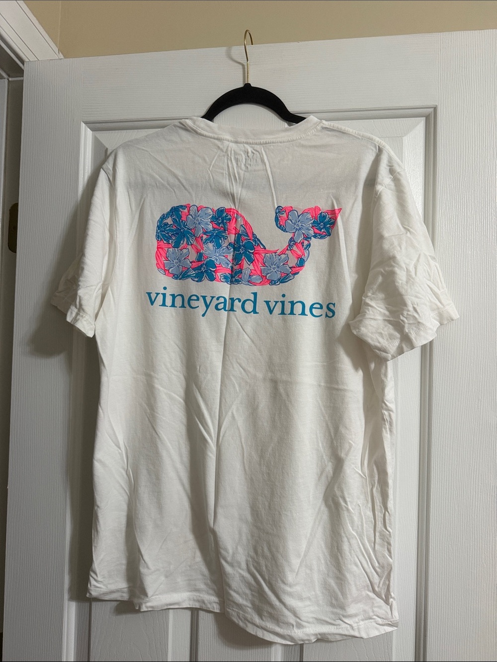 Vineyard Vines Women's White Pink Blue Floral Whale Pocket T Shirt Medium